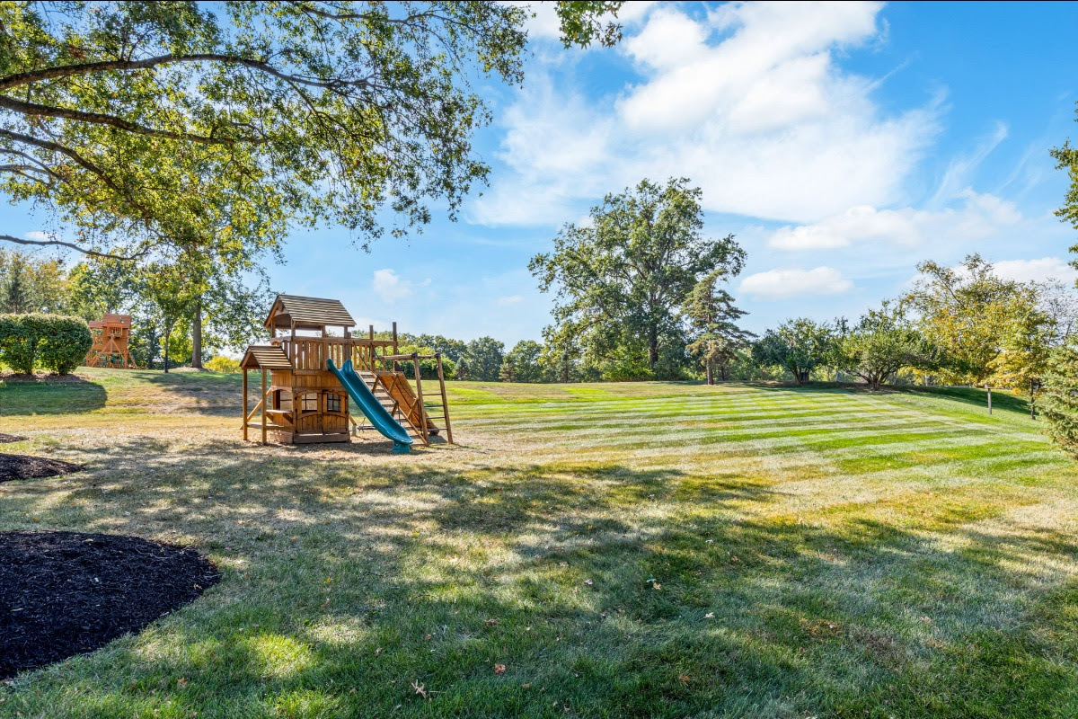 353 Conway Gardens Court — Photo 2